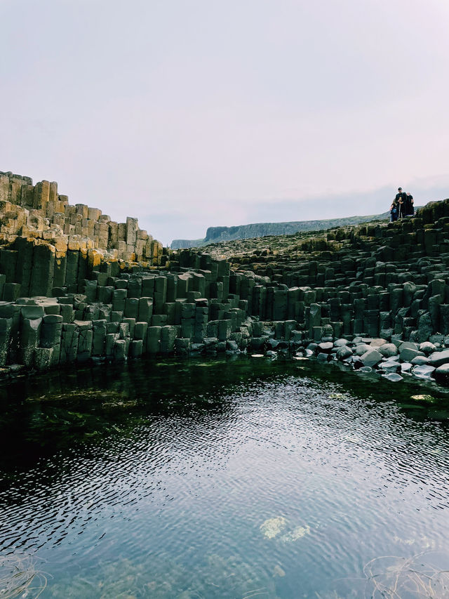 Exploring the Giant’s Causeway: Ireland’s Natural Wonder 🌊⛰️