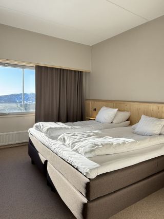 Hotelli Pikku-Syöte: Scenic Getaway with Skiing, a Private Jacuzzi & Cozy Comfort