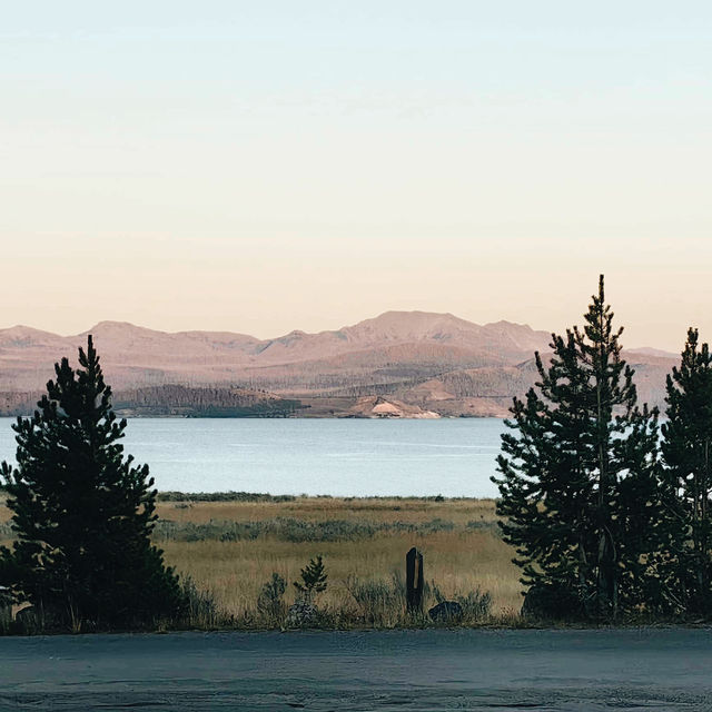 🟡 Yellowstone in a Day: Must-See Wonders of America’s First National Park