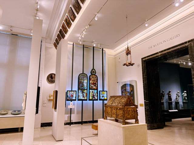 🎨🧵 Free Museum Day at the V&A London — Art, Fashion & Design Without Spending a Pound!