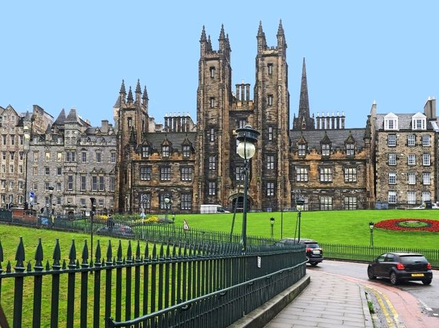 Edinburgh: A Majestic Scottish Capital