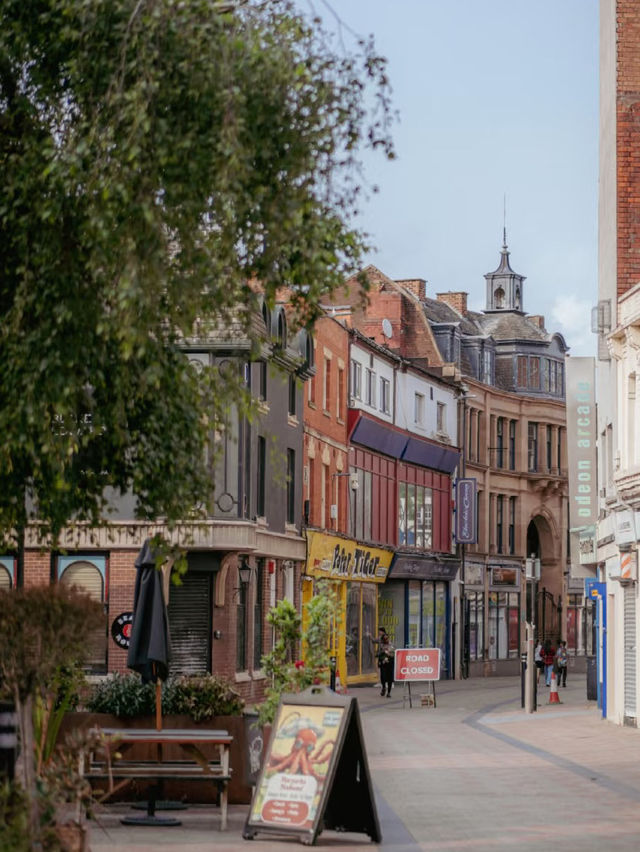 A Day with Kings and Foxes: Discovering Leicester’s Hidden Charms