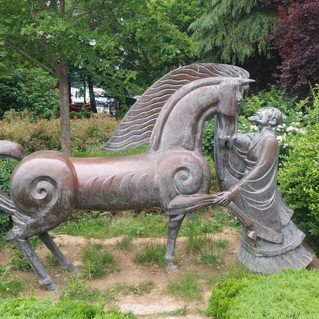 Qingdao, Nice statues