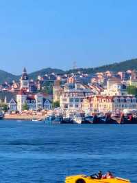 :Sea Breeze, Squares, and Seafood — A Day in Dalian’s Coastal Charm