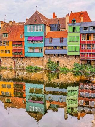 🏞️ Reflections of Time – Argenton-sur-Creuse, France