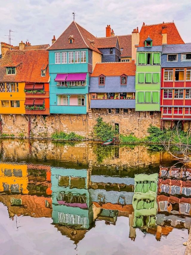 🏞️ Reflections of Time – Argenton-sur-Creuse, France