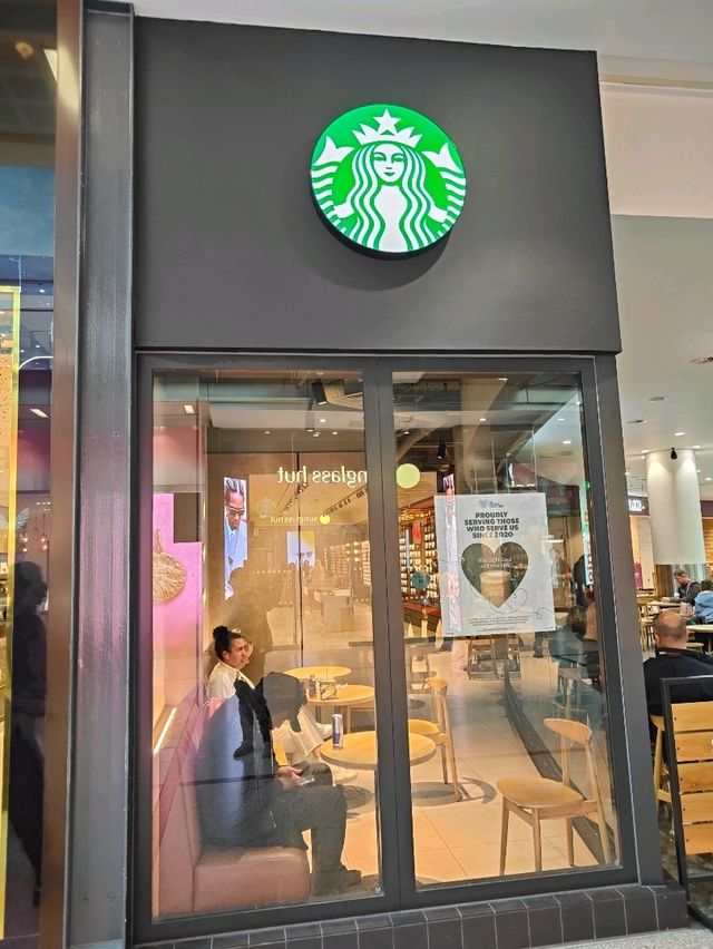 A Quiet Pause in the Heart of the City – Starbucks at Manchester Arndale A Quiet Pause in the Heart of the City – Starbucks at Manchester Arndale