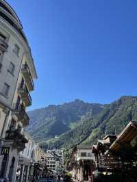 The Beauty of Chamonix: Alpine Majesty & Serene Charm 🏔️❄️✨
