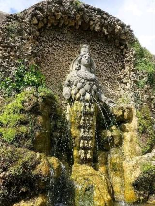 🌙 Enchanted Halloween at Villa d'Este, Tivoli! 🏛️👻