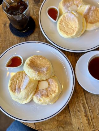 Fluffy Pancakes at Tsurunone Café 🥞