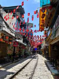 Hanoi train street 