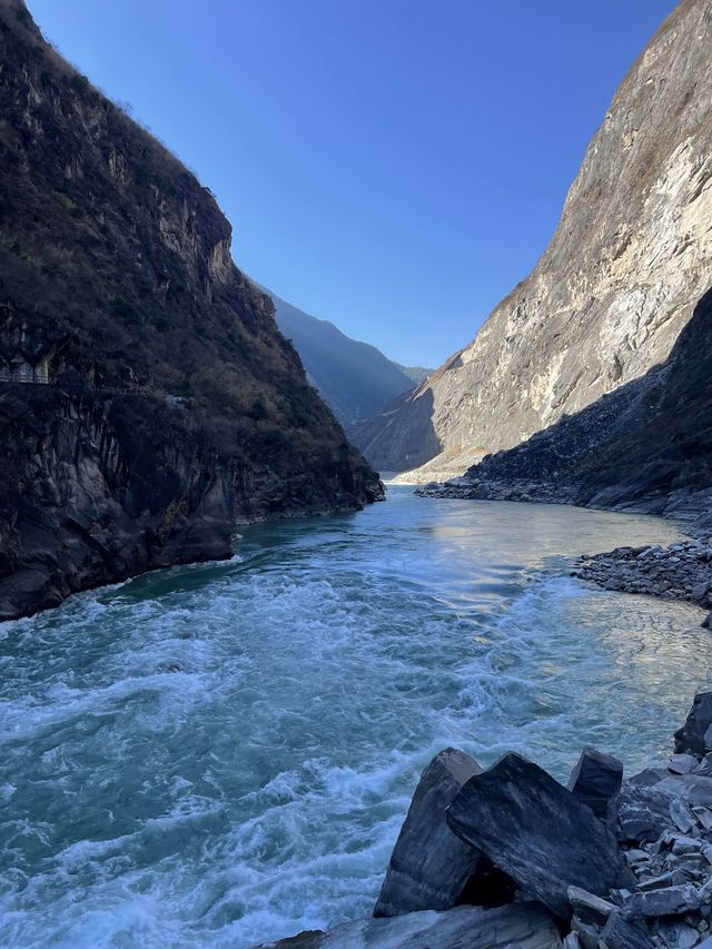 Tiger Leaping Gorge, Lijiang, Yunnan🍃🌿 Tiger Leaping Gorge, Lijiang, Yunnan🍃🌿