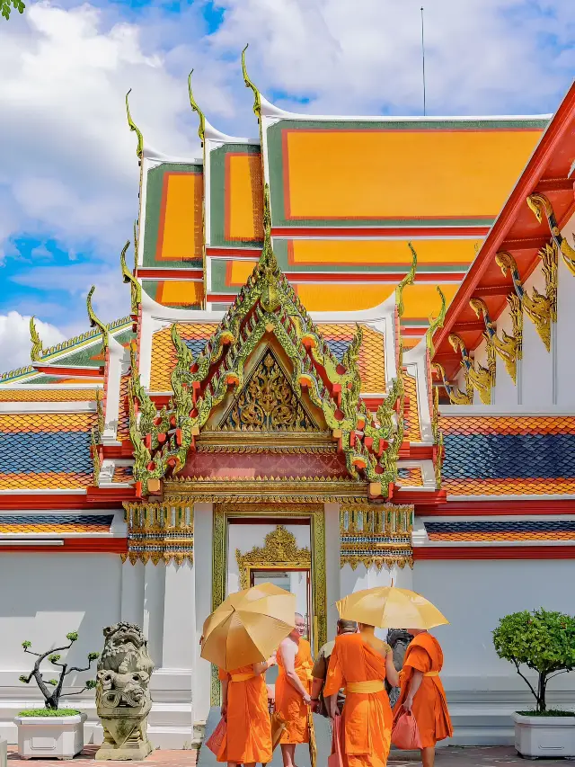 Bangkok's Temple of the Reclining Buddha