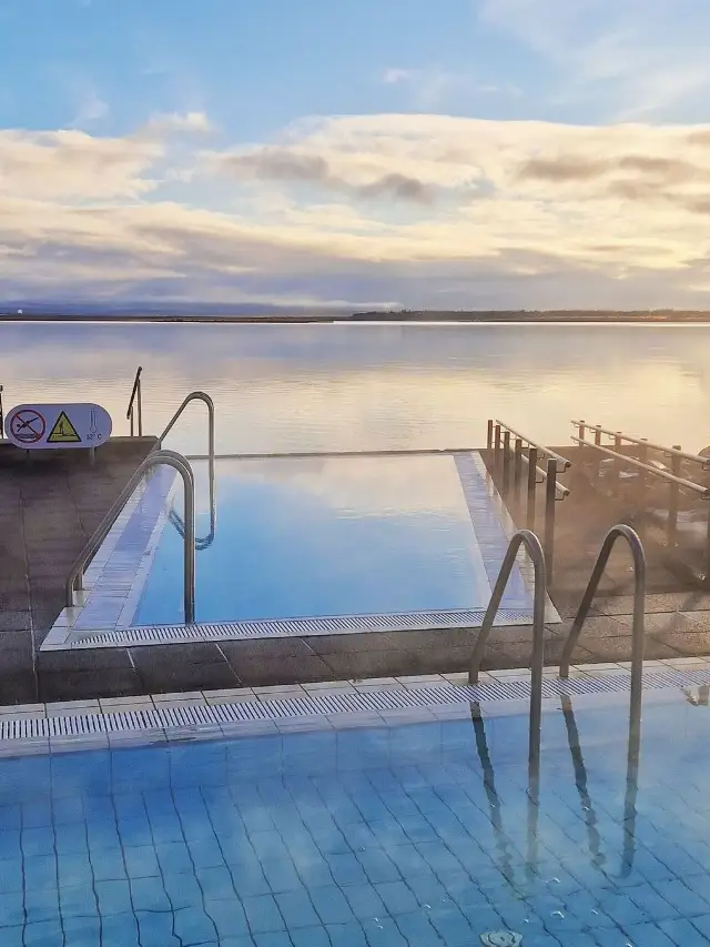 Iceland| A niche spot where you can soak in hot springs and bake bread