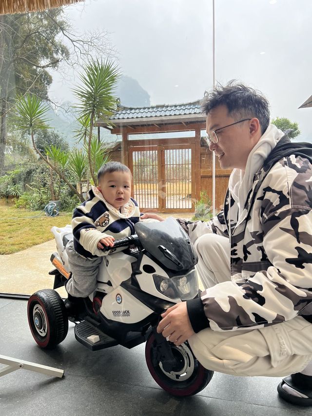 這是一個被青山環繞的隱奢民宿  住在這裡~ 就彷彿置身於一片離塵避世的水墨意境中 山野田園的自然美景