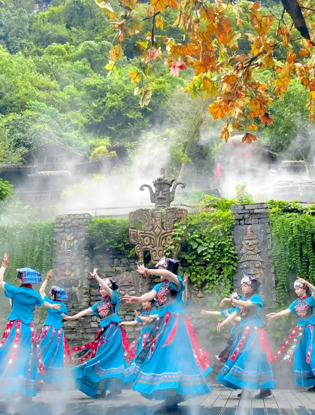 Every photo from Zhang Zhang's circle of friends is stunning, and the Three Gorges Homestead is breathtaking