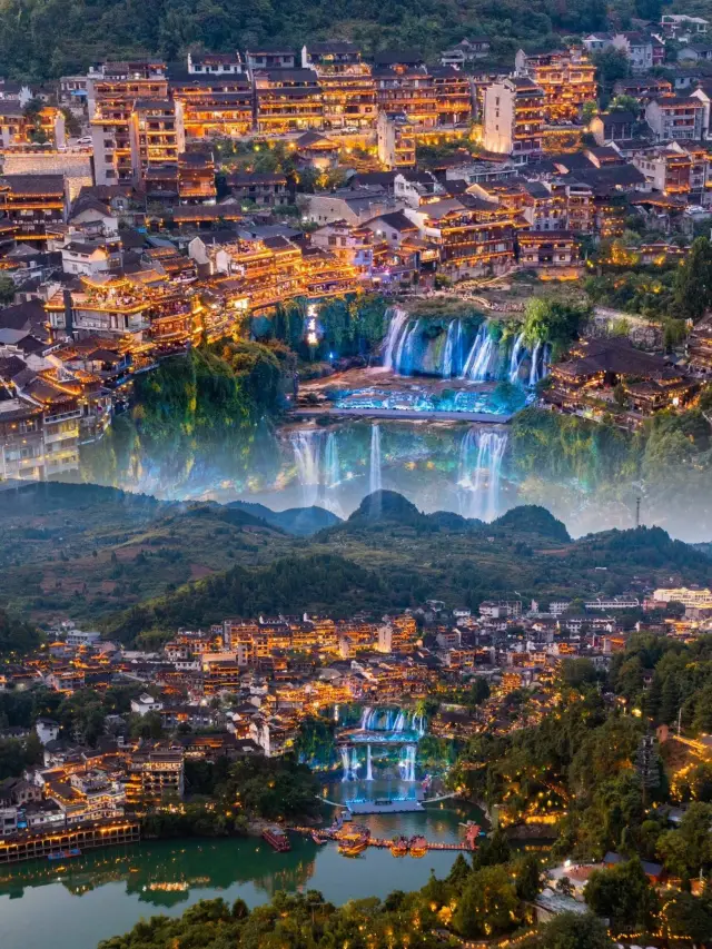 Furong Ancient Town | A millennium-old town hanging on the waterfall