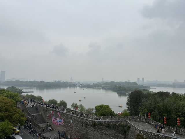 陽春三月下江南，南京城牆，玄武湖，雞鳴寺