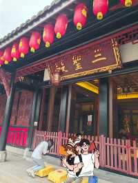 假日寺廟一日遊