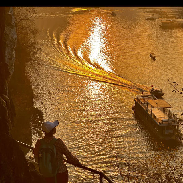 Capture beautiful sunsets at li river Guilin
