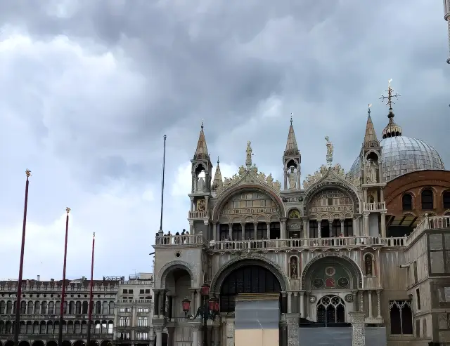 A romantic trip to Italy, every bite is full of charm! 