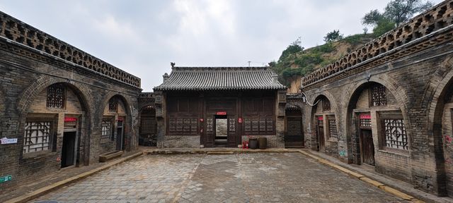 師家大院~電影《1942》取景地。