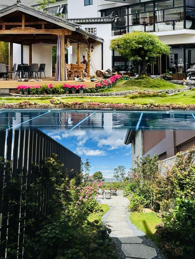 千萬別住呢間酒店，住咗就唔想退房喇。