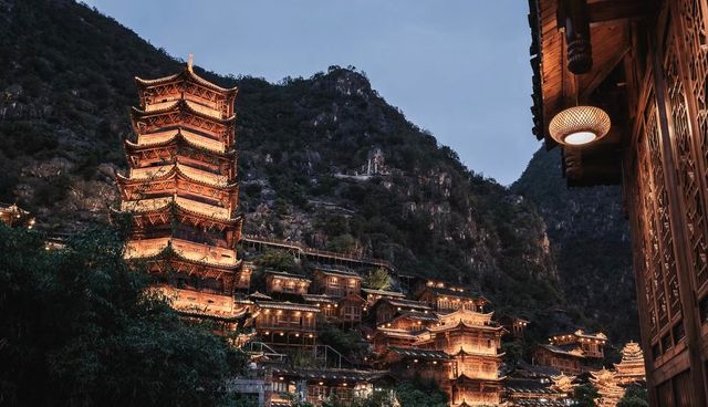 峰林布依景區位於黔西南布依族苗族自治州興義市