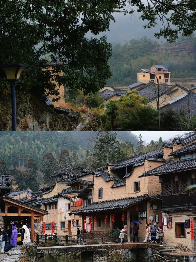 霧雨中的古村，仿佛世外桃源！