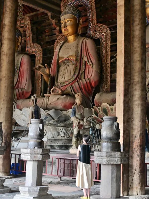 理解王家卫，被奉國寺千年巨佛震撼到失語‼️