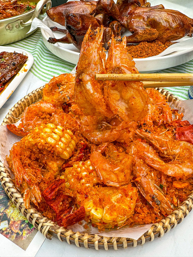 徐東呢間燒烤大排檔，盲點都好好食  就喺徐東，每次嚟都坐滿人，佢哋嘅菜式屬於盲點都唔會中伏嗰種，重