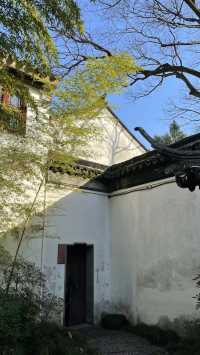 你一句春不晚，我並到了真江南。
全季酒店：在城市煙火裏，打撈治癒的旅居時光（湖南人文科技學院鴻潤酒店人文店）