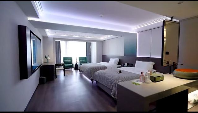 Live in a futuristic space - the smart hotel invites you to experience smart travel!