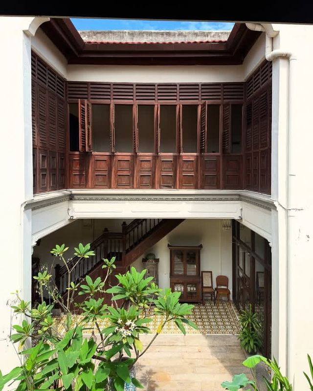 入住南洋風情酒店