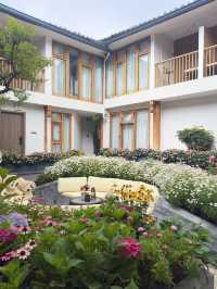 喺麗江古城，住進咗春天嘅花園裏～