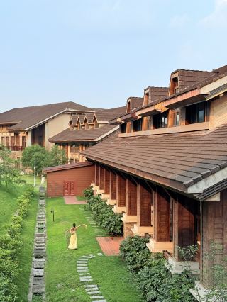 Just 1.5 hours from Chengdu, escape to "Little Southeast Asia" for summer...