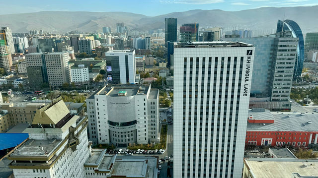 Centrally Located Hotel with Pleasant Amenities