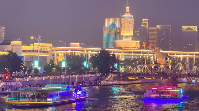 津門暖居，光影盛宴