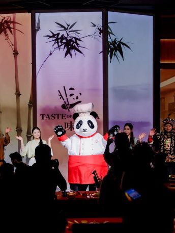 You MUST Visit This Chinese Culinary Theatre in Shanghai!