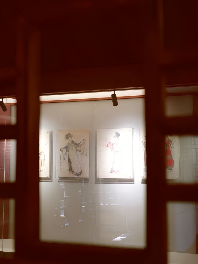 良辰美景奈何天，賞心樂事誰家院？
