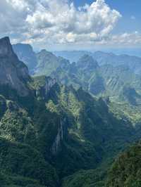 這裡不是阿凡達，是地球上的張家界！