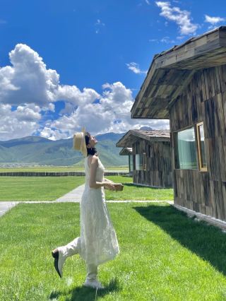 Stayed in the home from "Heidi and Grandpa" in Shangri-La - 