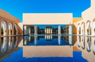 Staying at the newly opened top luxury hotel in the desert oasis of Dunhuang is absolutely amazing!