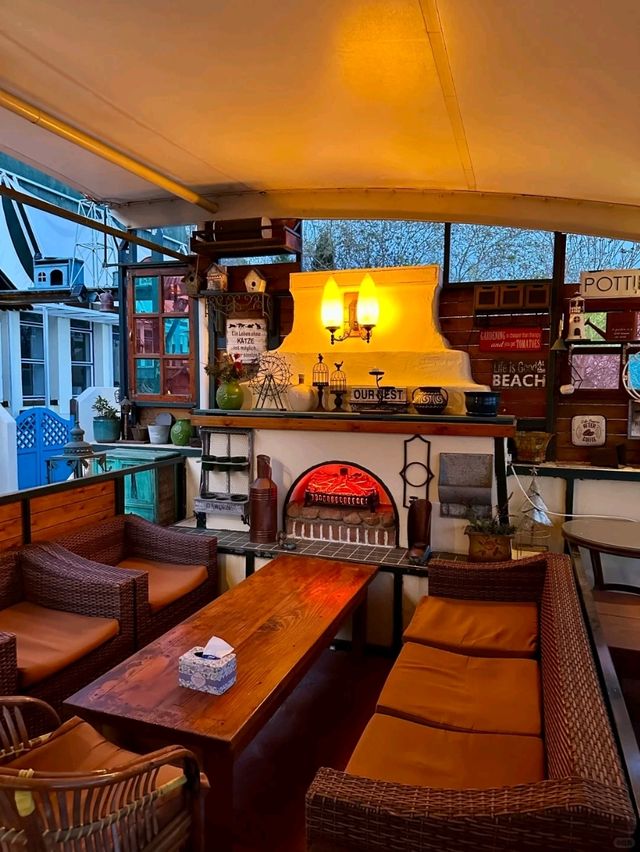 🌊 눈앞엔 끝없이 펼쳐진 바다! 청도 최고의 풍경 카페✨ 🌊 눈앞엔 끝없이 펼쳐진 바다! 청도 최고의 풍경 카페✨