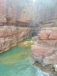 紅石峽｜闖入14億年前的赤色畫卷 美到窒息！