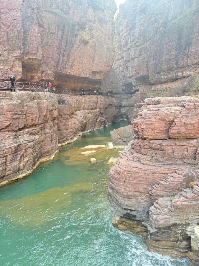 紅石峽｜闖入14億年前的赤色畫卷 美到窒息！