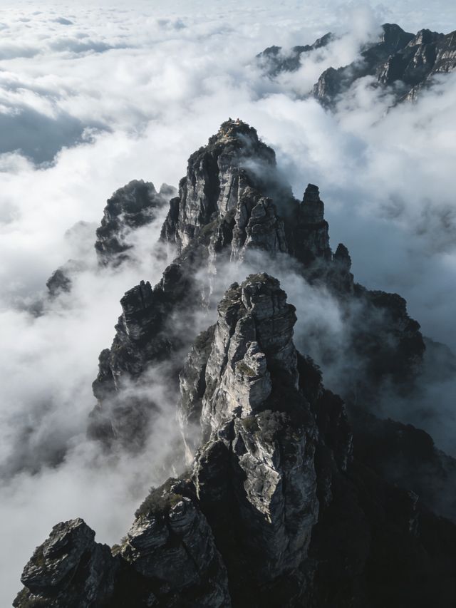 白石山夏季和冬季不同季節的不同風光