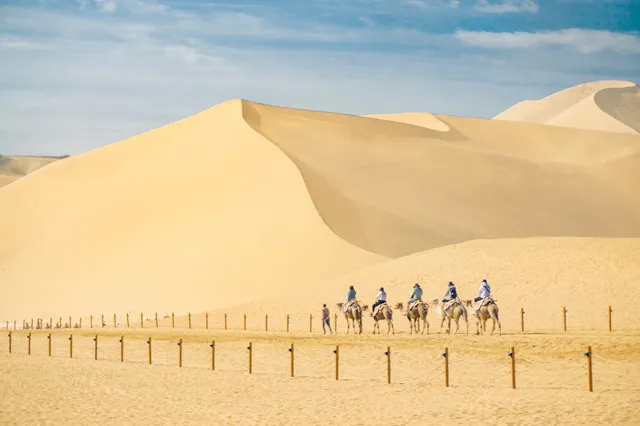 鳴沙山月牙泉旅拍必拍的3個封神機位 鳴沙山月牙泉旅拍必拍的3個封神機位