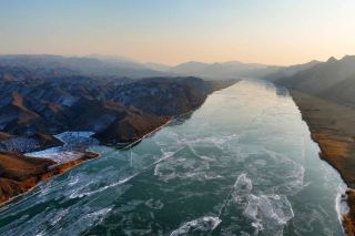 # 冬季寧夏8天深度遊 |12000元玩轉冰雪戈壁與溫泉秘境想像一下：在銀裝素裹的冬日，踏上寧夏這