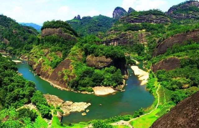 【武夷山3天2夜】人均2k住進山水畫裡!巖茶竹筏+秘境徒 【武夷山3天2夜】人均2k住進山水畫裡!巖茶竹筏+秘境徒